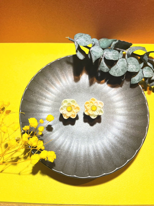 Yellow× Yellow-Green Fancy Flower Earrings