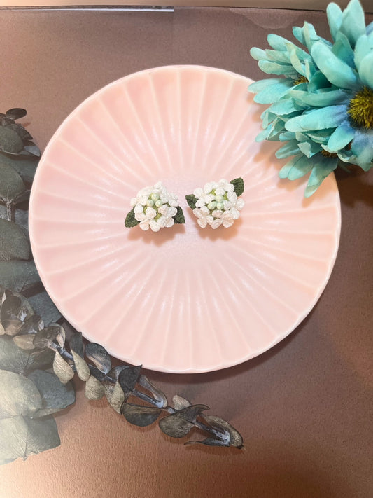 Sweet White Bouquet Earrings