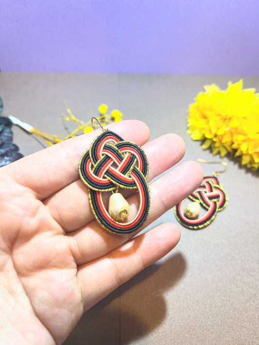 Red × Black Pearl Earrings