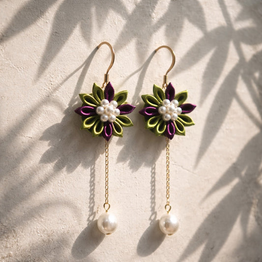 Autumn twilight feels green×brown Earrings