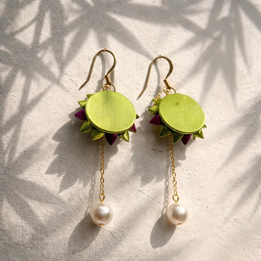 Autumn twilight feels green×brown Earrings