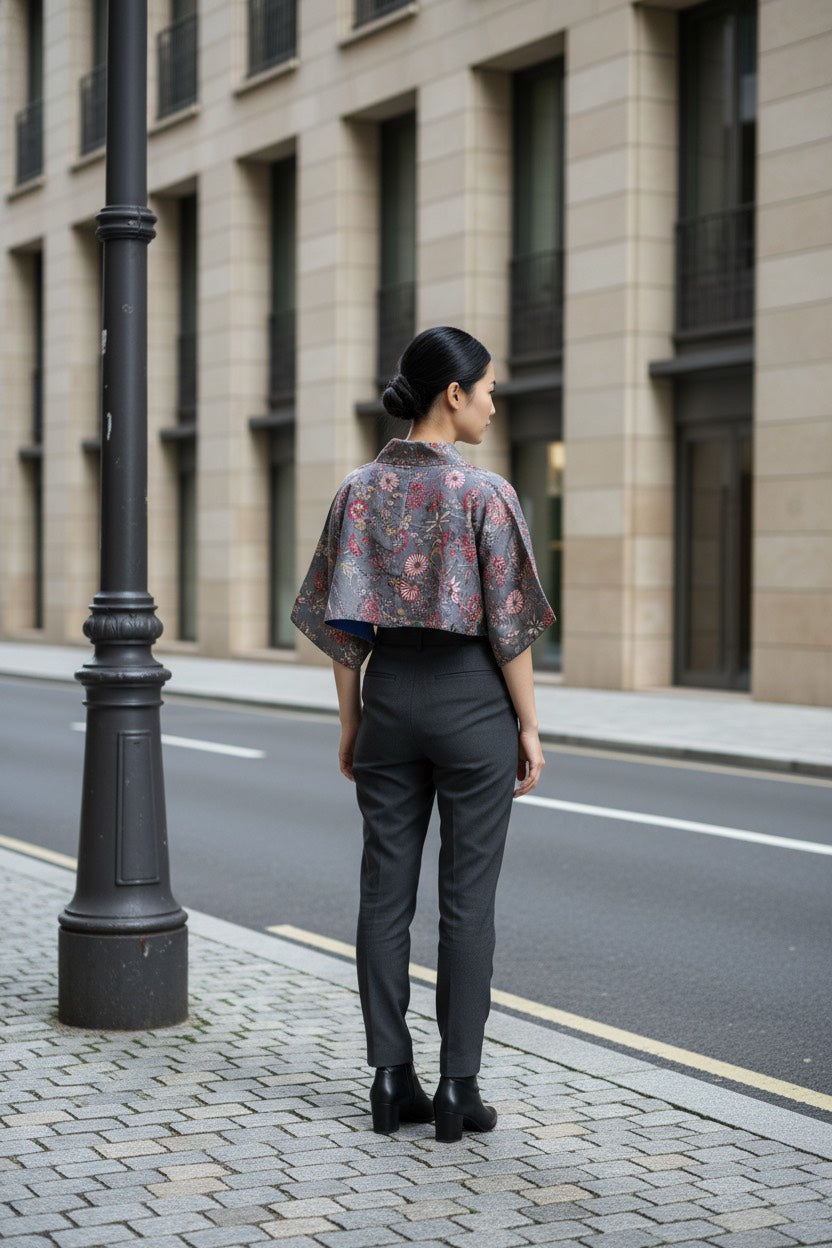 Kimono sleeve short jacket with collar -Glay×Blue- – KIMONO⁺on