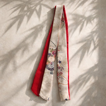 Long-width short kimono scarf（floral pattern white × red）